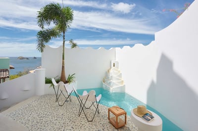 Luxury Villa Photo #3
