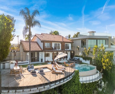 Luxury Villa Photo #3