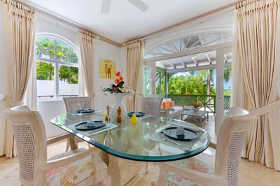 Luxury Villa Photo #8