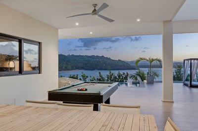 Luxury Villa Photo #37