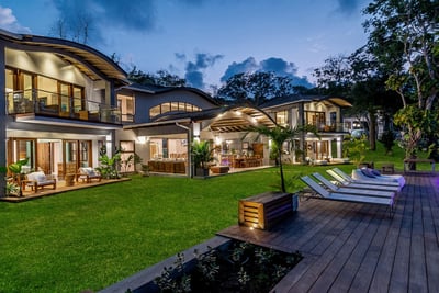 Luxury Villa Photo #23