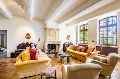 Luxury Villa Photo #17
