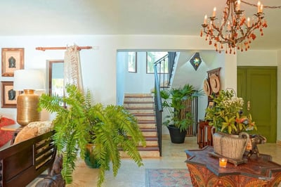 Luxury Villa Photo #27