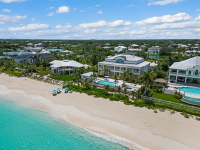 Luxury Villa Photo #5