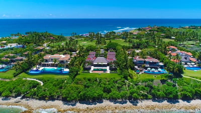 Luxury Villa Photo #2