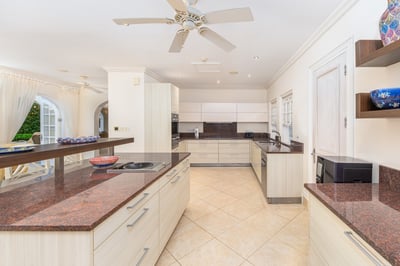 Luxury Villa Photo #9