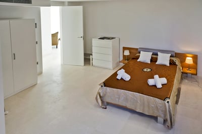 Luxury Villa Photo #26