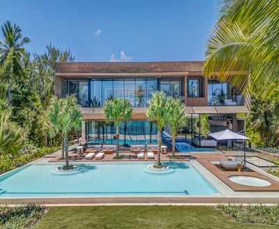 Luxury Villa Photo #3