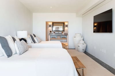Luxury Villa Photo #43