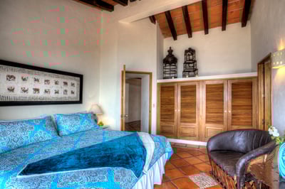 Luxury Villa Photo #18