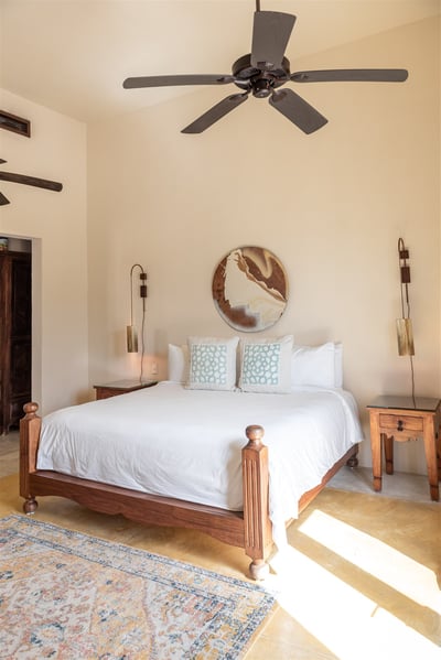 Luxury Villa Photo #36