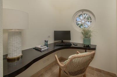 Luxury Villa Photo #17
