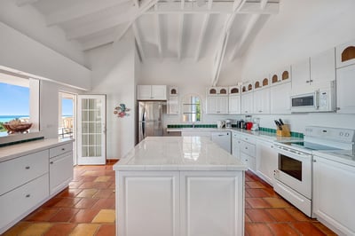 Luxury Villa Photo #17