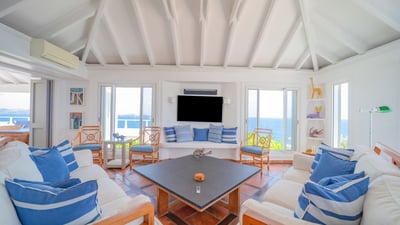 Luxury Villa Photo #20