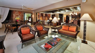 Luxury Villa Photo #6