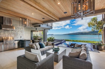 Luxury Villa Photo #22
