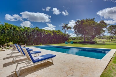 Luxury Villa Photo #4