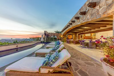 Luxury Villa Photo #4