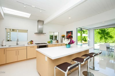 Luxury Villa Photo #16
