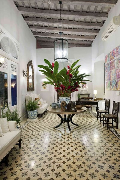 Luxury Villa Photo #4