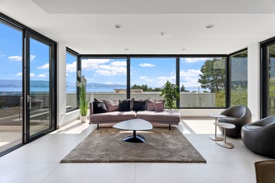 Luxury Villa Photo #16