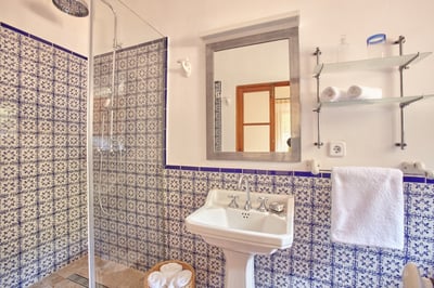 Luxury Villa Photo #17