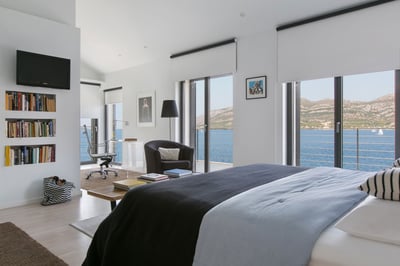 Luxury Villa Photo #24