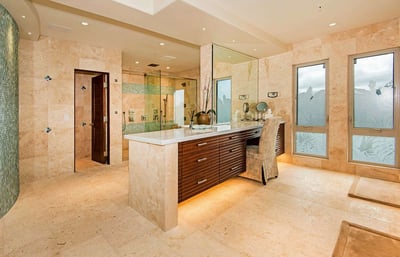Luxury Villa Photo #32