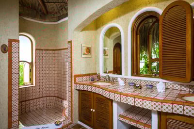 Luxury Villa Photo #22