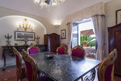 Luxury Villa Photo #27