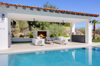 Outdoor fireplace perfect for a cocktails highlighted by gem-ice or tasty s'mores!