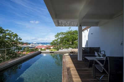 Luxury Villa Photo #2