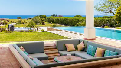 Luxury Villa Photo #6