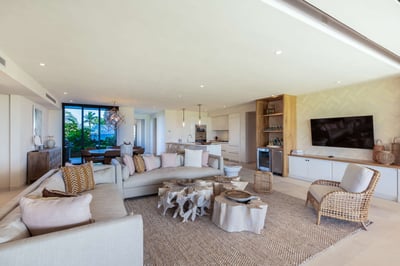 Luxury Villa Photo #15