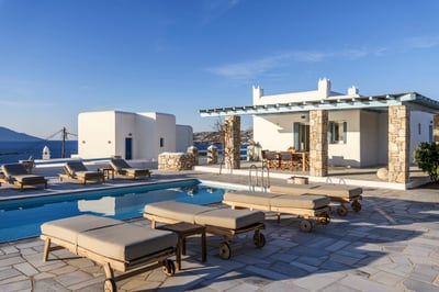 Luxury Villa Photo #21