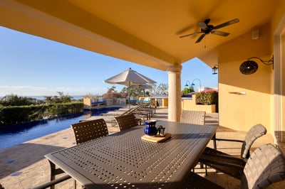 Luxury Villa Photo #12