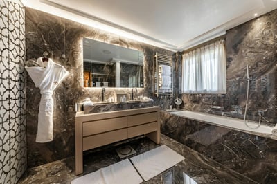 Luxury Villa Photo #38