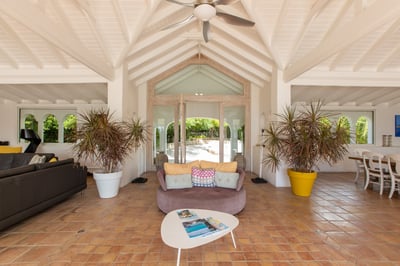 Luxury Villa Photo #22