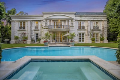 Luxury Villa Photo #3