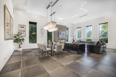 Luxury Villa Photo #32