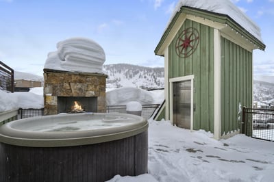 Luxury Villa Photo #3
