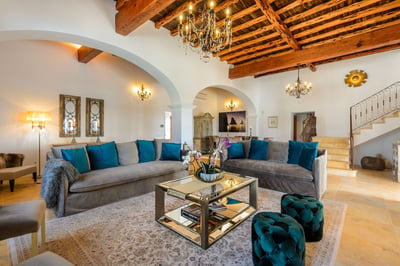 Luxury Villa Photo #14
