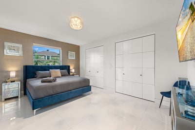 Luxury Villa Photo #37