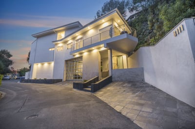 Luxury Villa Photo #6