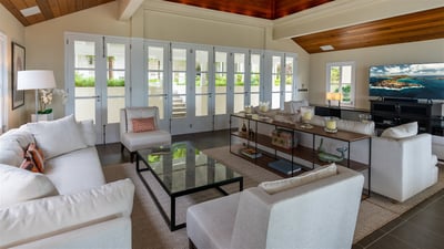 Luxury Villa Photo #31
