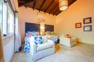 Luxury Villa Photo #38