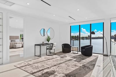 Luxury Villa Photo #29