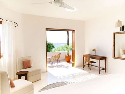 Luxury Villa Photo #27