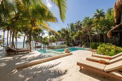 Luxury Villa Photo #9