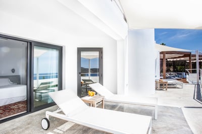 Luxury Villa Photo #14